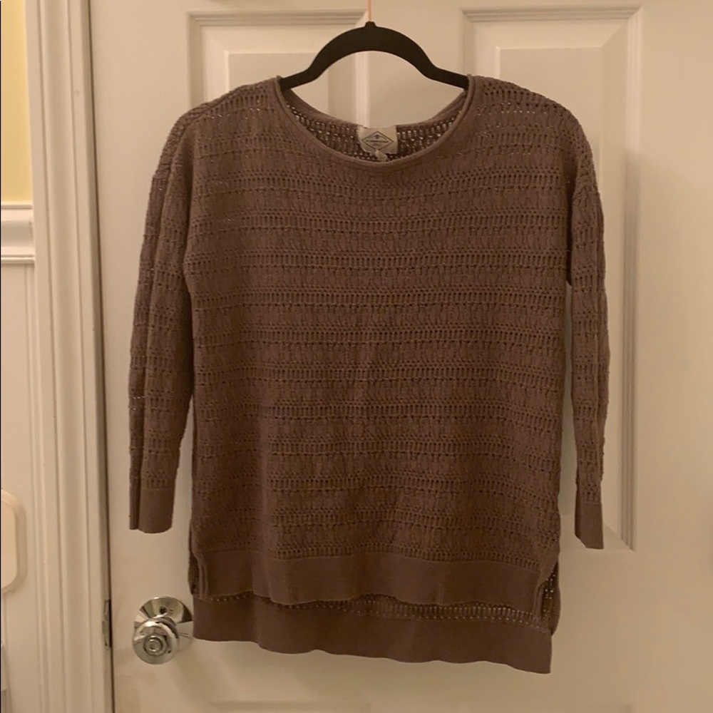 comfy brown sweater perfect for any season!